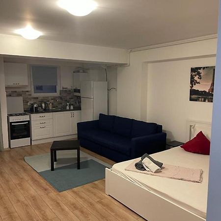 Tranzzit Airport Apartament I Otopeni Luaran gambar